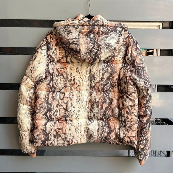 G by Giuliana Cream Pink Gray Snake Hooded Puffer Jacket Size M - Picture 3 of 8